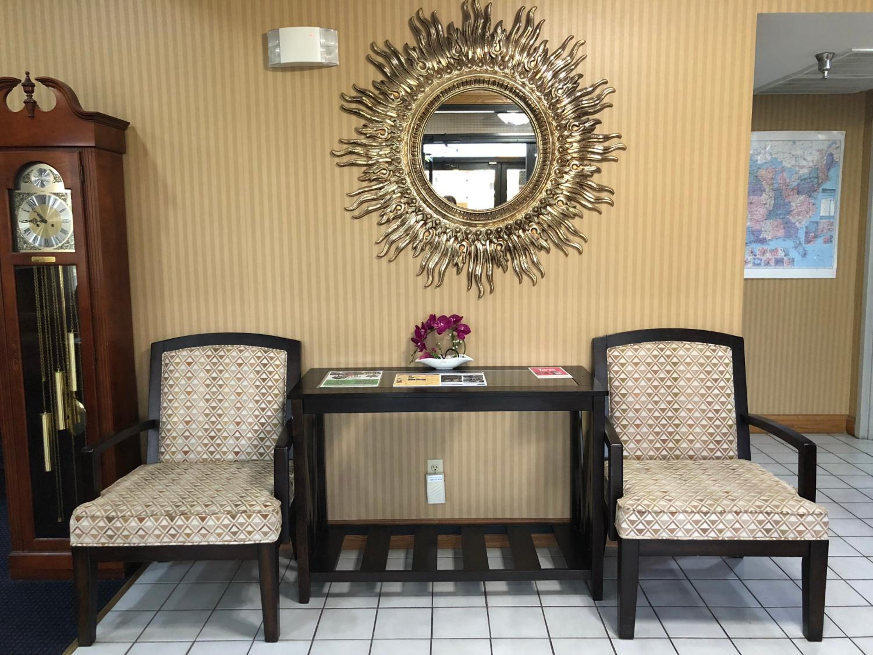 Super 8 by Wyndham Franklin Hwy 31 2/36