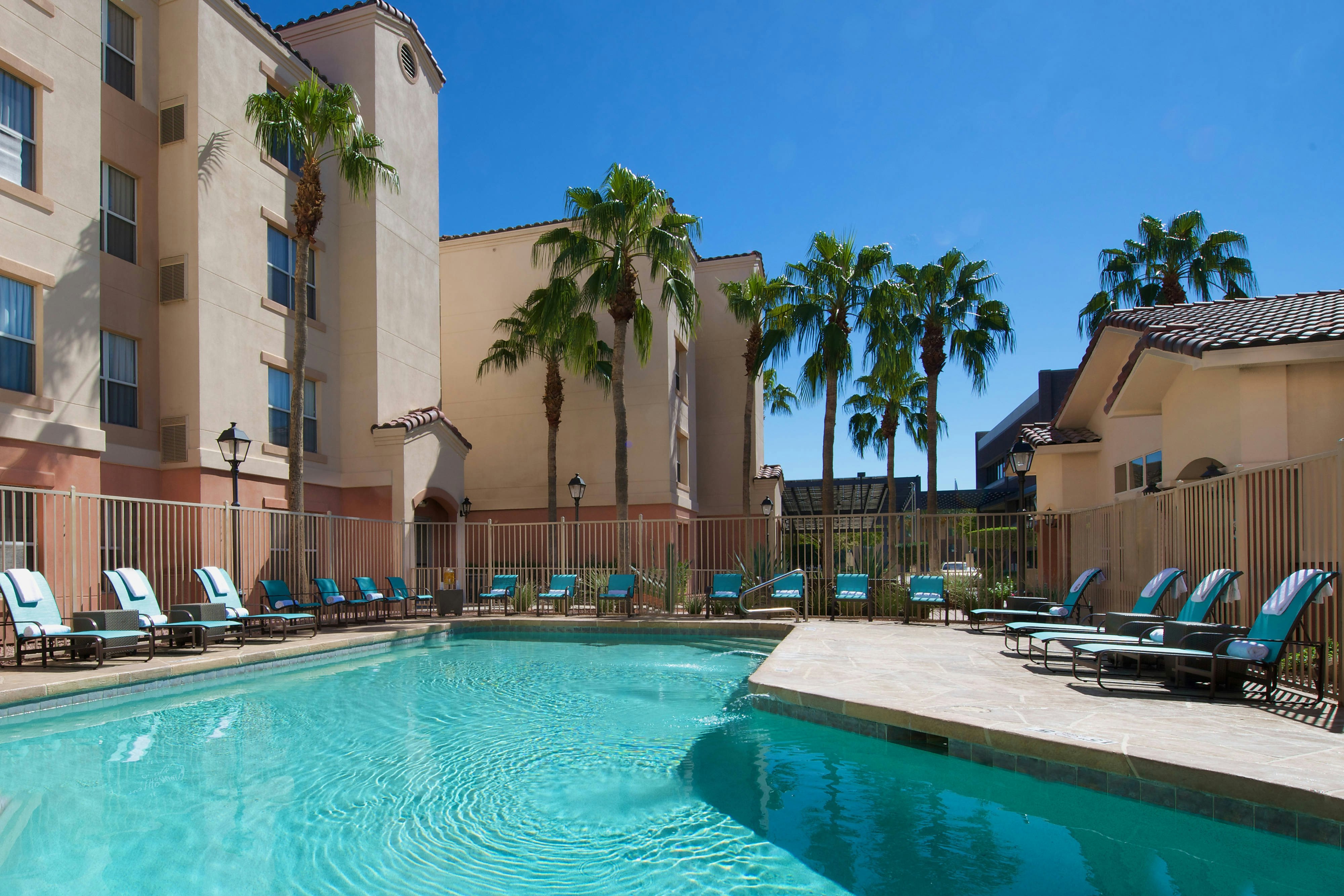 Residence Inn Phoenix Airport 15/16
