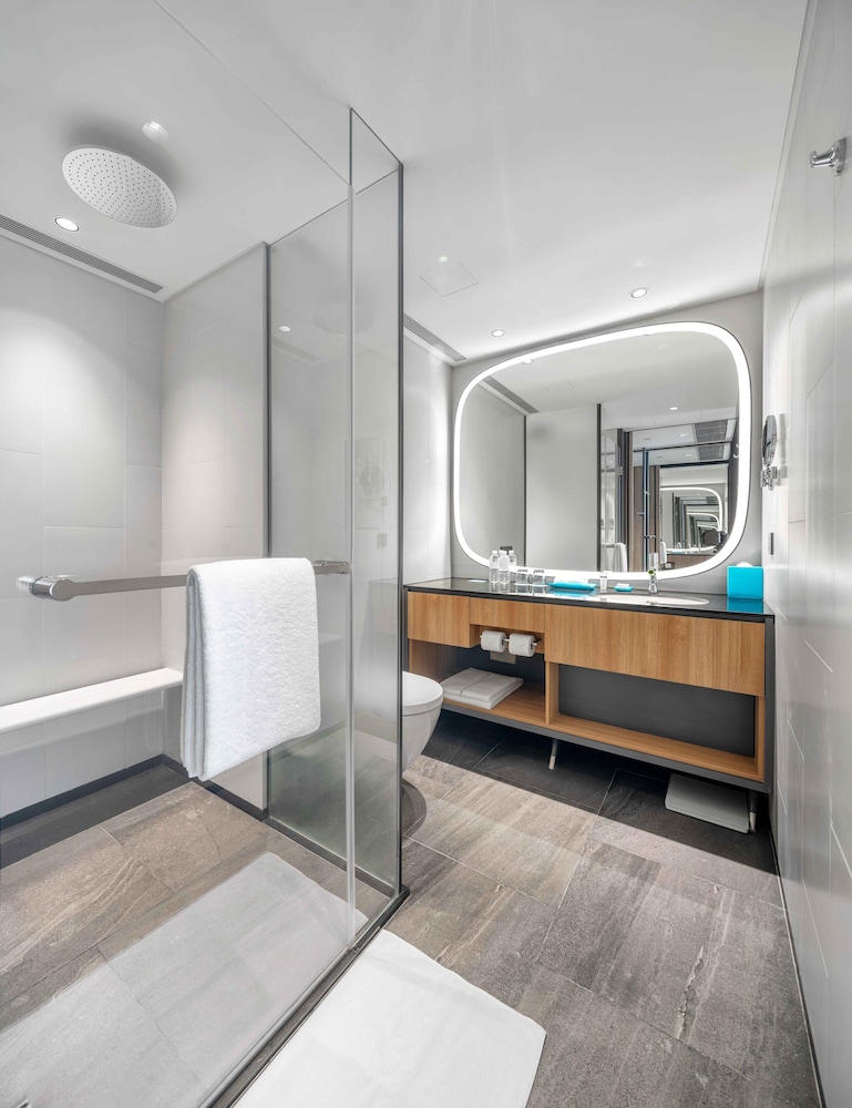 Habitat, Deluxe, Suite, Queen Bed