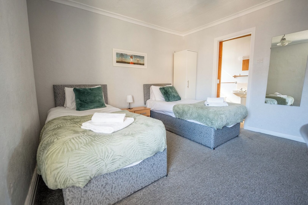 Clifton Hotel 16/29