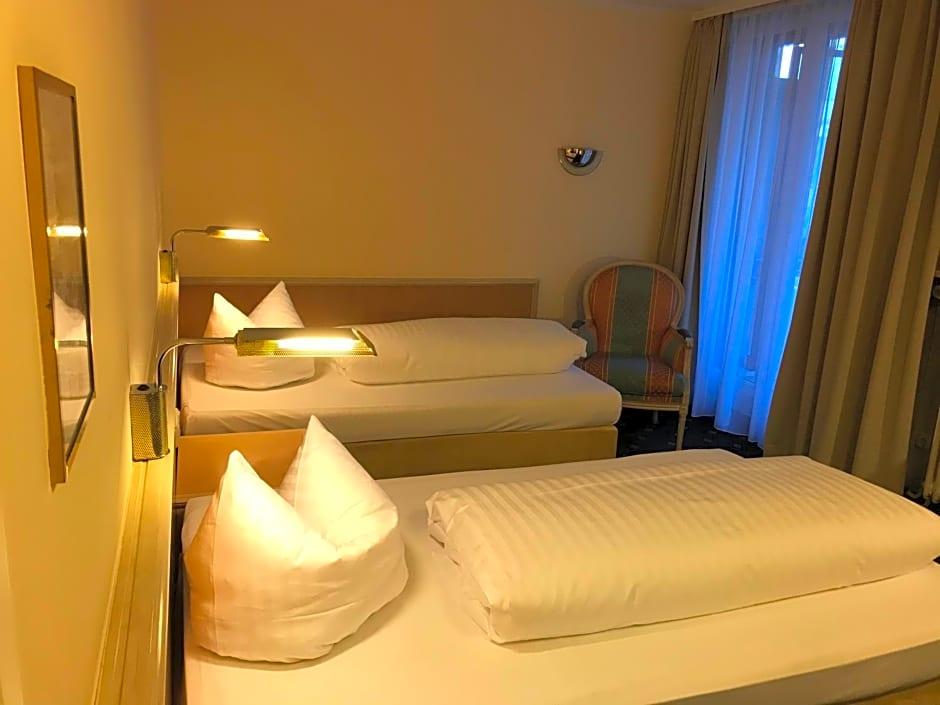 Hotel Ambiente 9/26