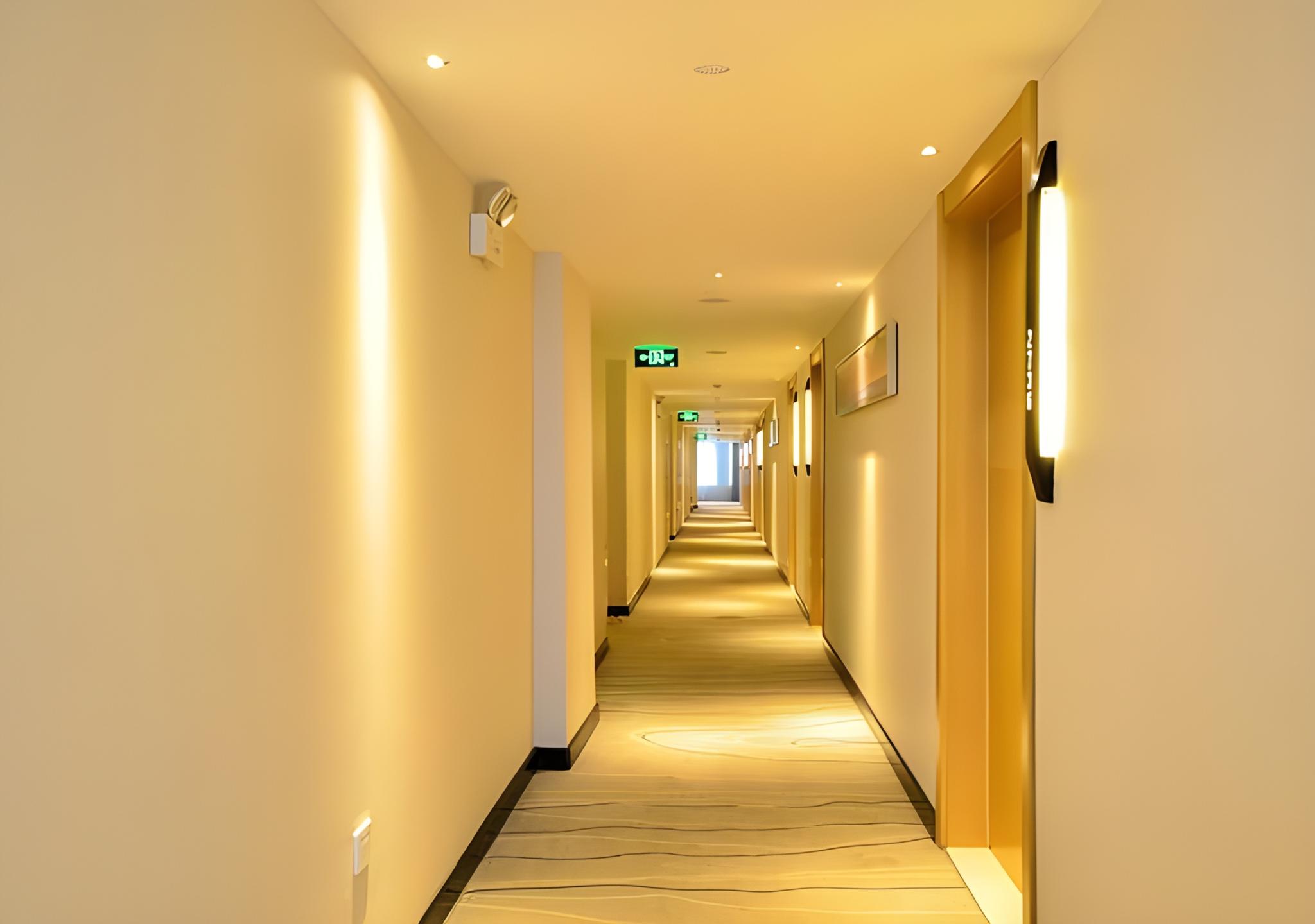 City Comfort Inn Jingzhou Wanda Plaza 40/42
