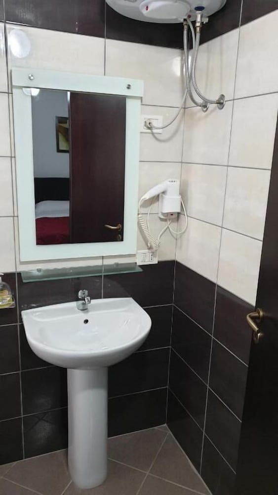 Haris Hotel Vlore 49/50