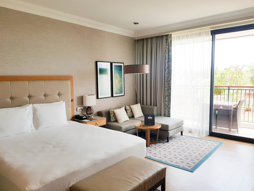 HILTON CABO VERDE SAL RESORT 13/81