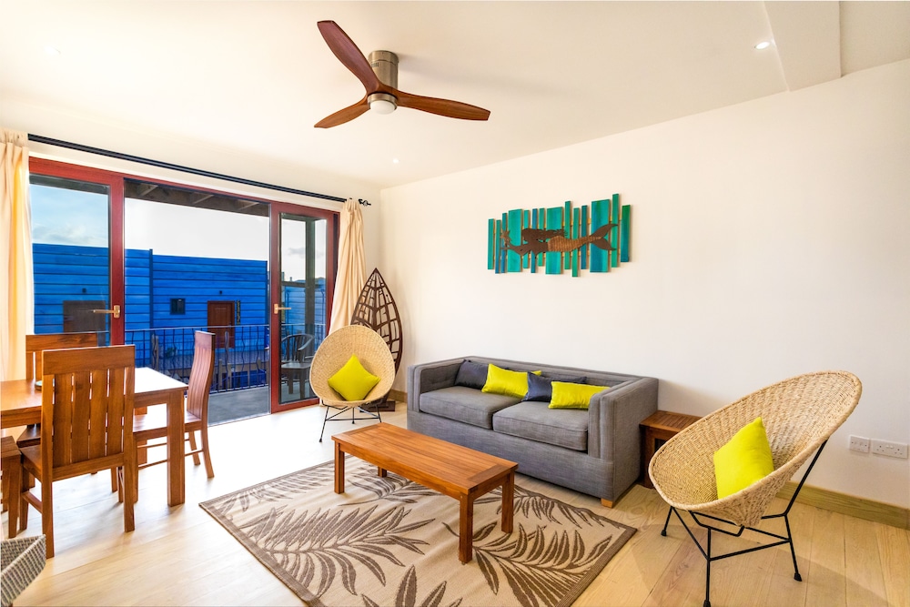 True Blue Bay Resort 49/75