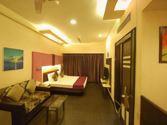 HOTEL SHREEMAYA 9/18