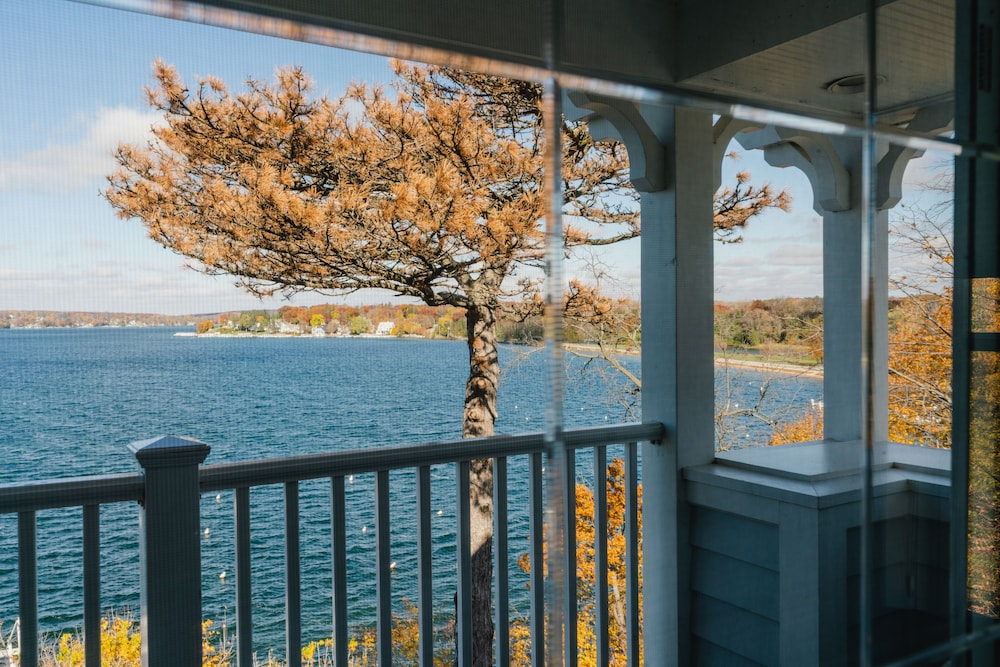 Geneva Inn 43/50