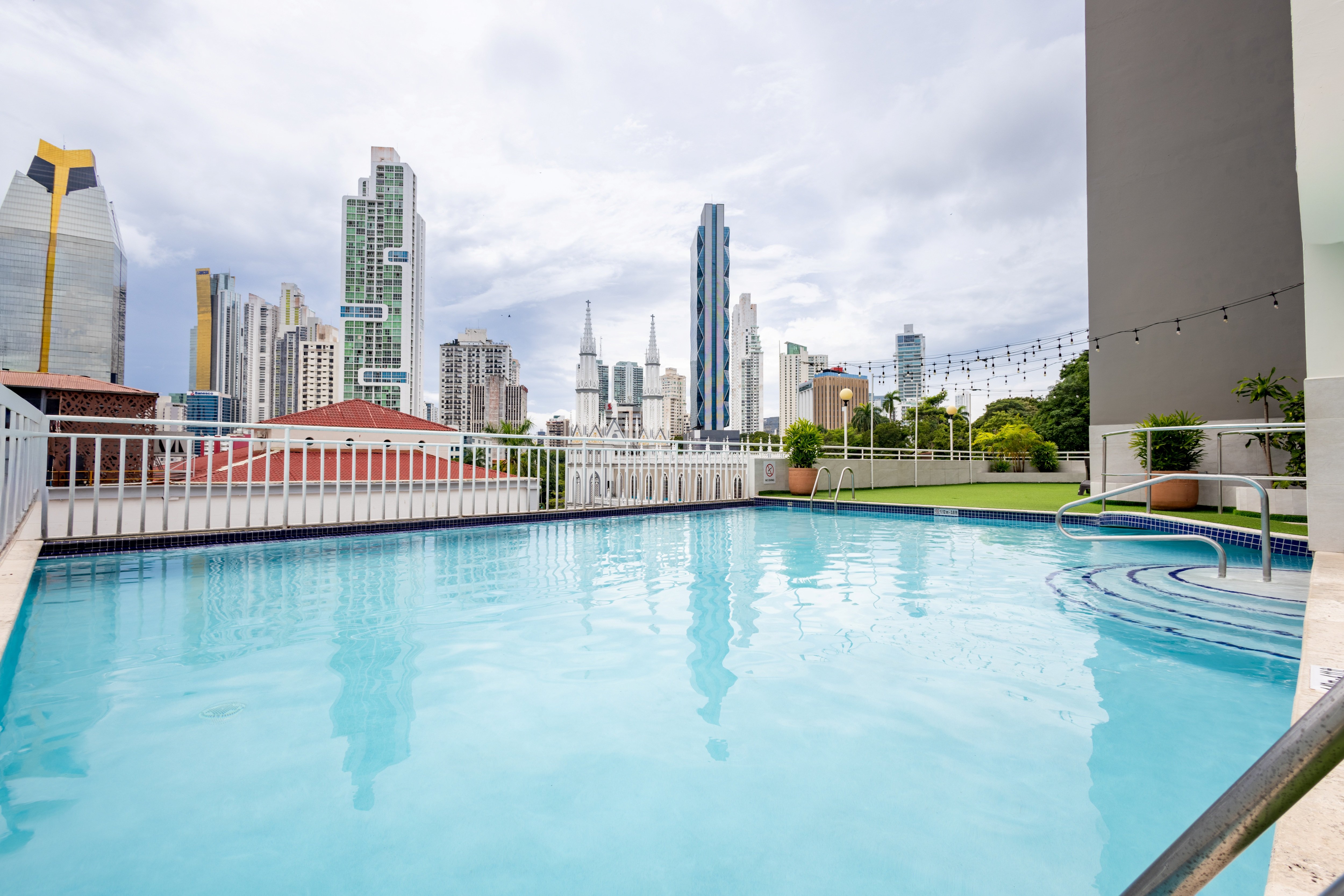 Crowne Plaza Panama 44/80