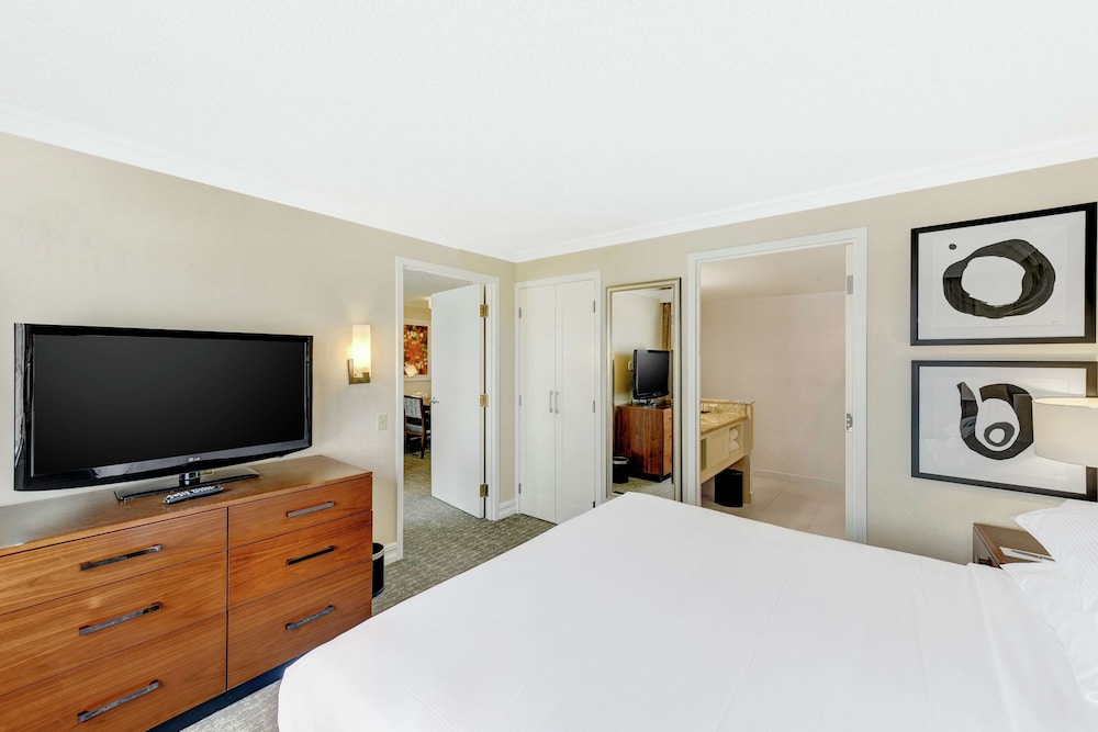 جناح عائلي بسرير كينج وسرير مزدوج مع أريكة لذوي الإعاقة، Embassy Suites by Hilton Anaheim Orange 5/10