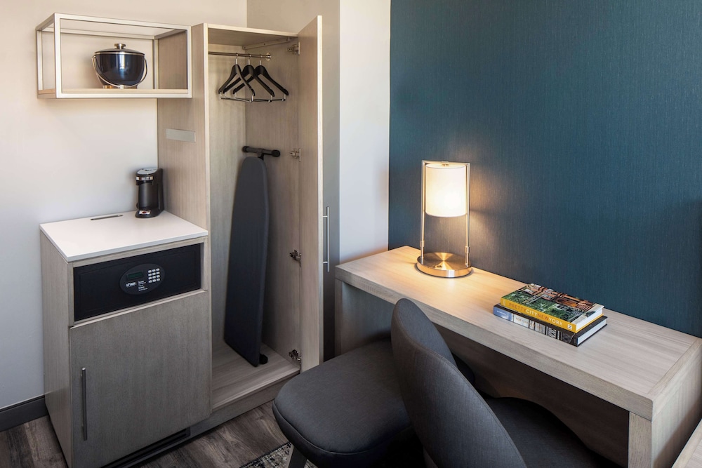 Hyatt Place New York / Chelsea 42/42