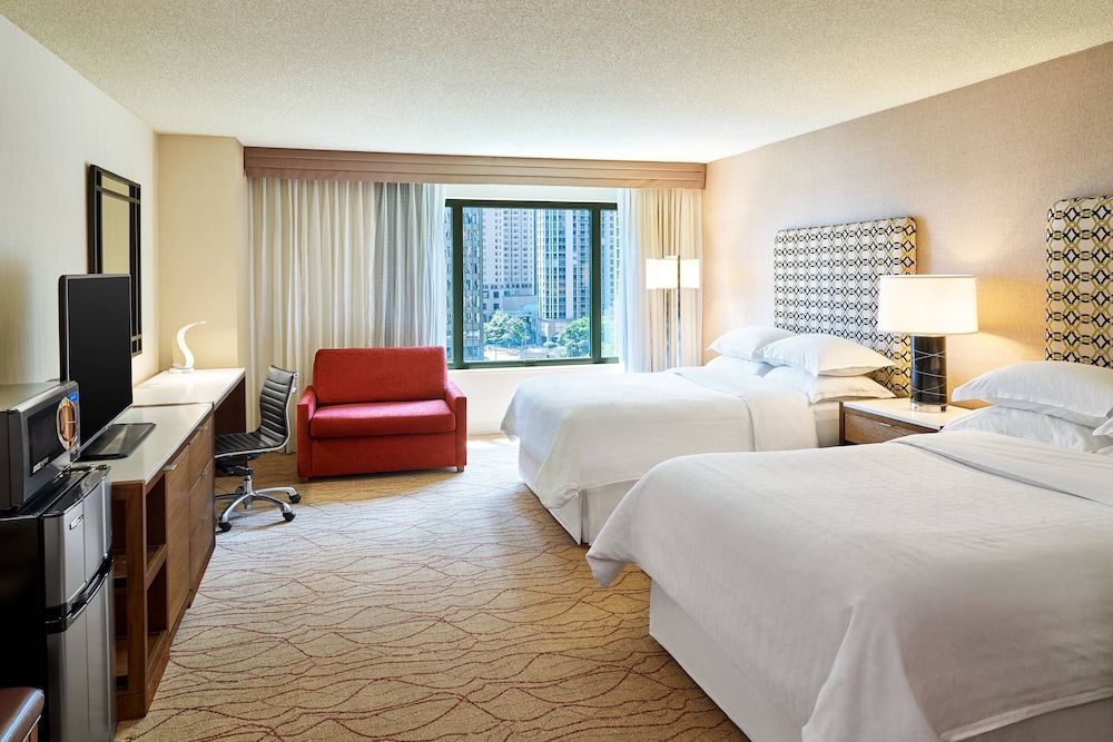 Sheraton Grand Chicago Riverwalk 9/62