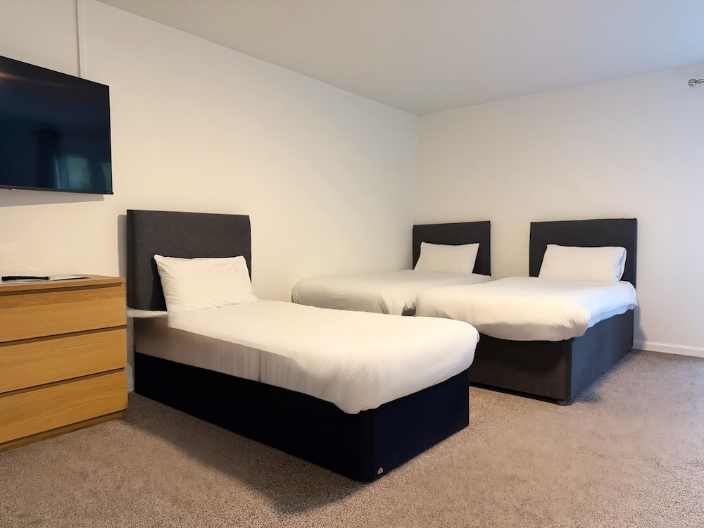 Family, 1 Double and 1 Single Bed