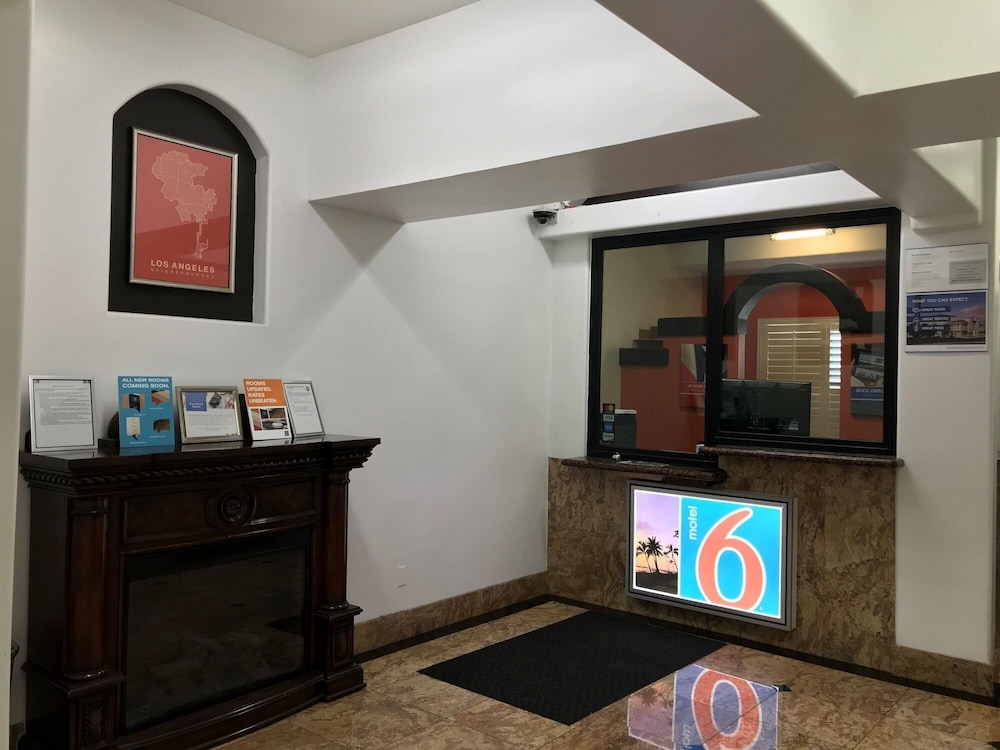 Motel6 Inglewood, CA 7/54