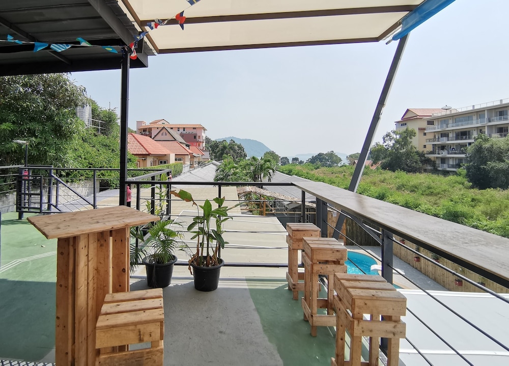 1715 House Caff Resort Phuket 6/57