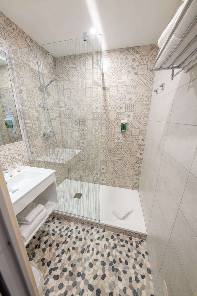 Hotel Saint Laurent 45/47