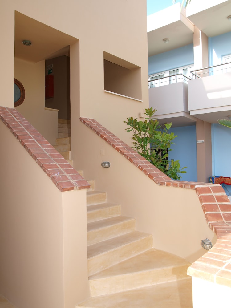 Mylos Hotel & Apartments 6/50