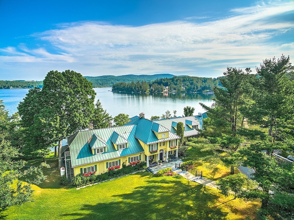 Ripplecove Hotel & Spa 62/71