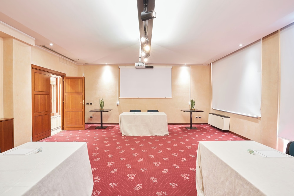 Hotel Cyrano 20/50