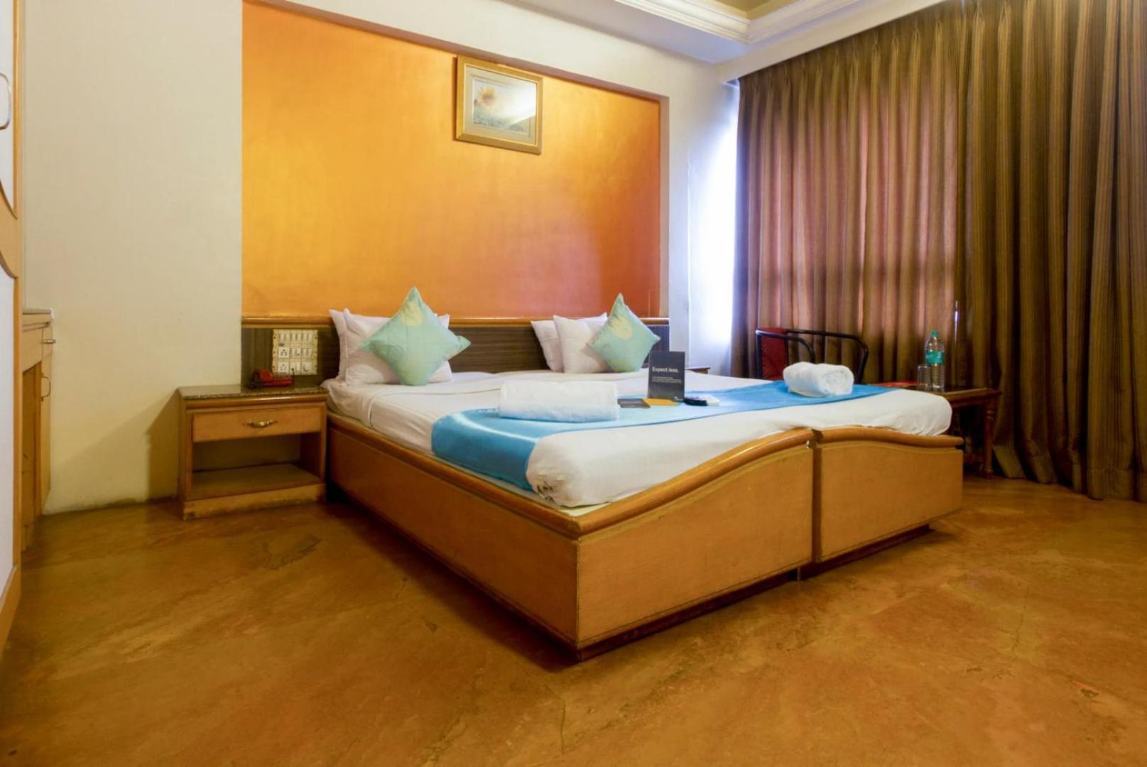 Oyo 17243 Hotel Celebration Inn 14/29