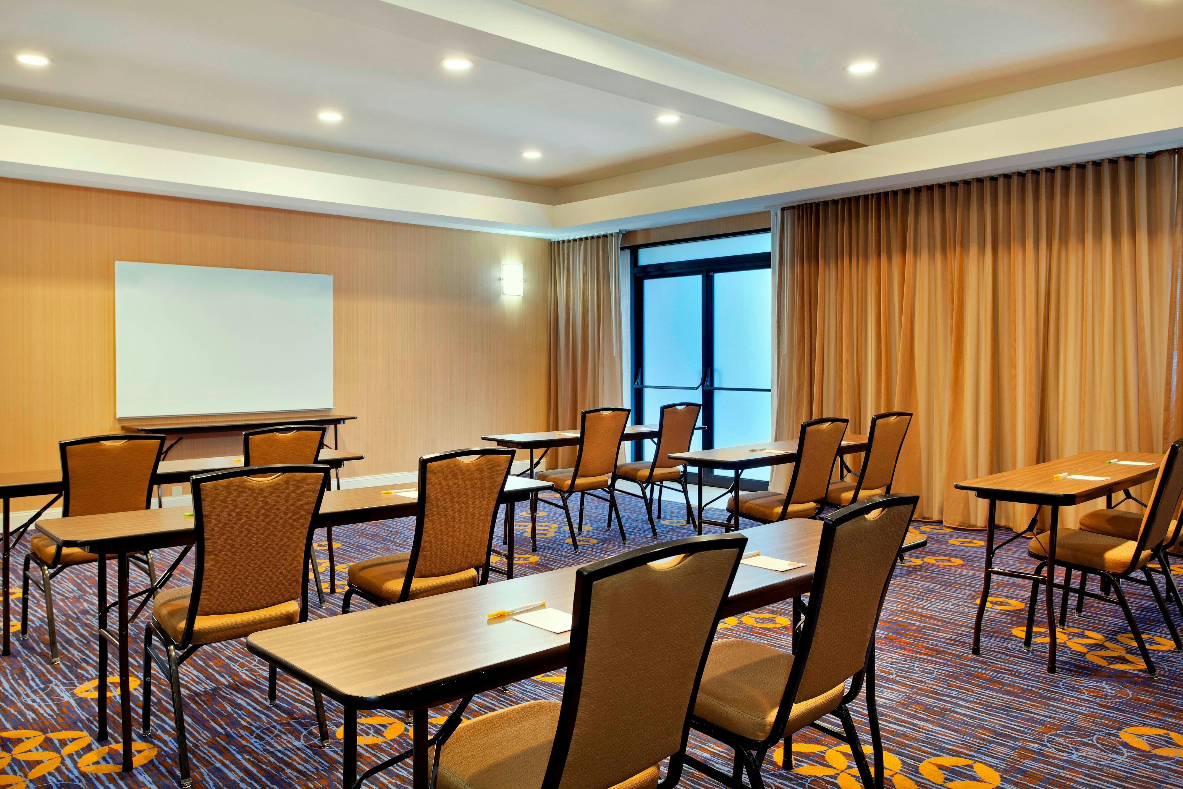 Courtyard By Marriott Mobile 6/7
