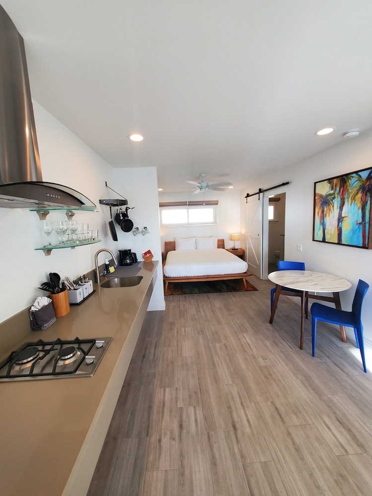 Sea Horse Resort 32/75