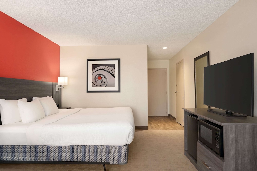 Las Palmas Hotel Tucson 8/41