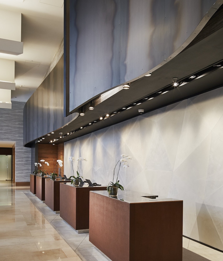 LOEWS CHICAGO O'HARE 42/44
