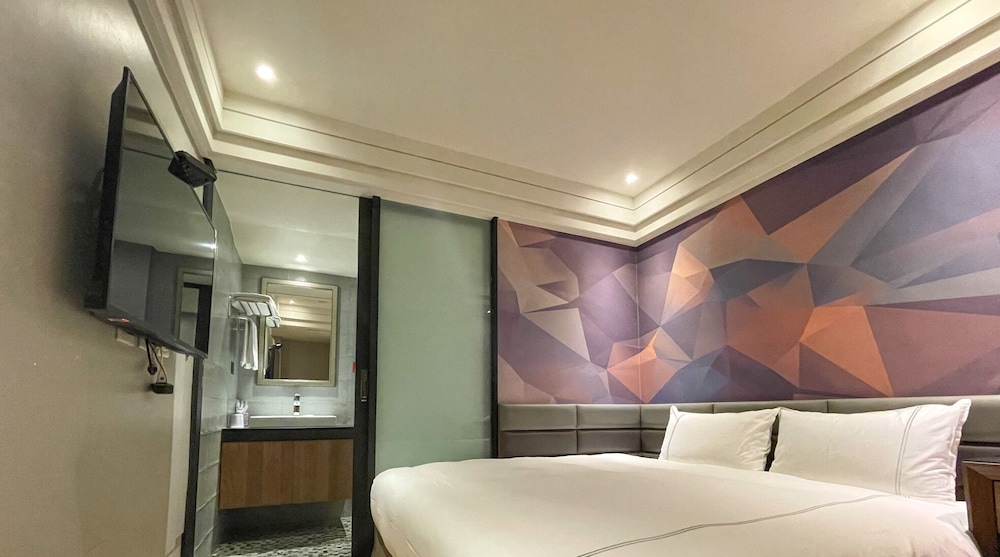 CHECK inn Taichung Wenxin Zhongqing 39/64