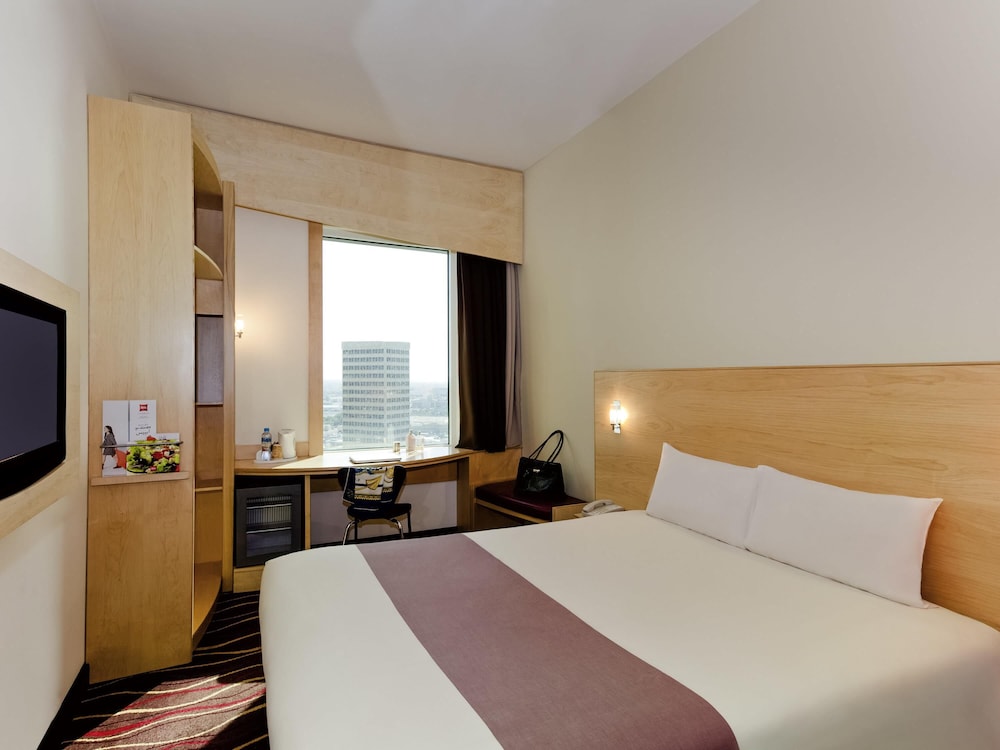 Ibis Sharq 21/68