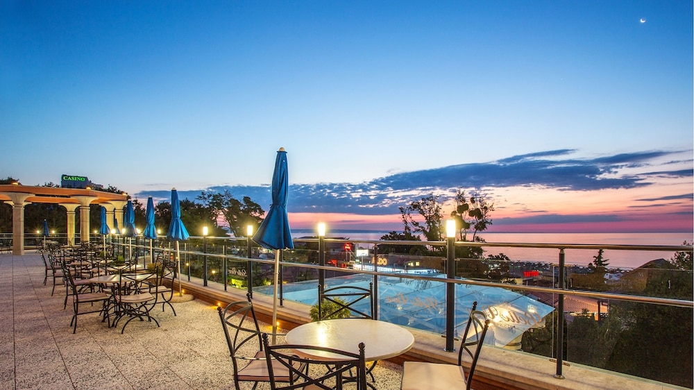 Astera Hotel & Spa 66/70