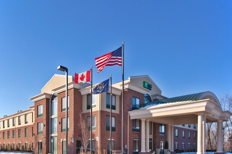 Holiday Inn Express Hotel & Suites Detroit-Novi 2/69