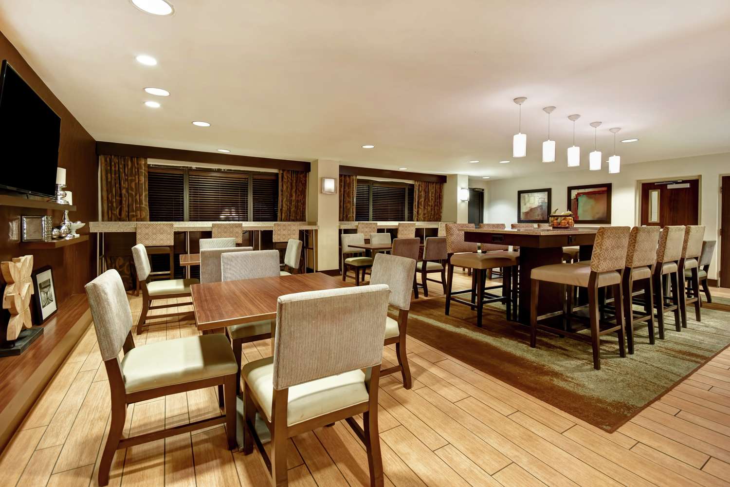 restaurant cafeteria