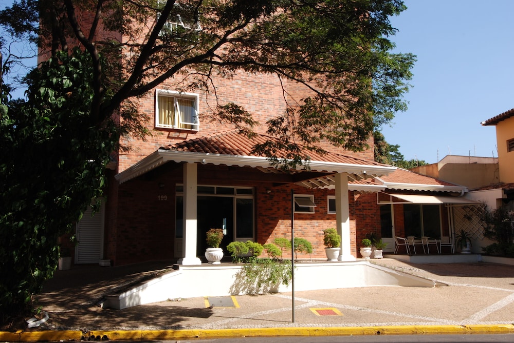 Hotel Jaguary 8/64