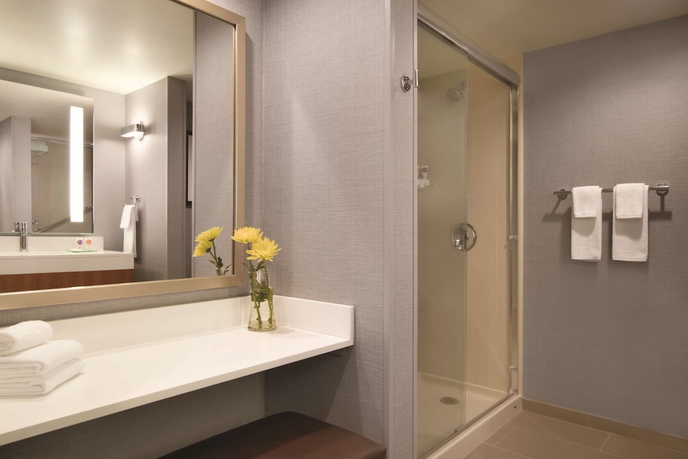 Hyatt Place Chicago O'Hare Airport 46/50
