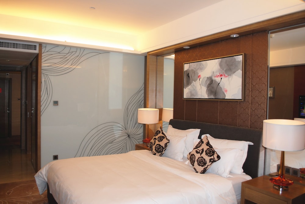 GUANGZHOU NEW CENTURY HOTEL 16/65