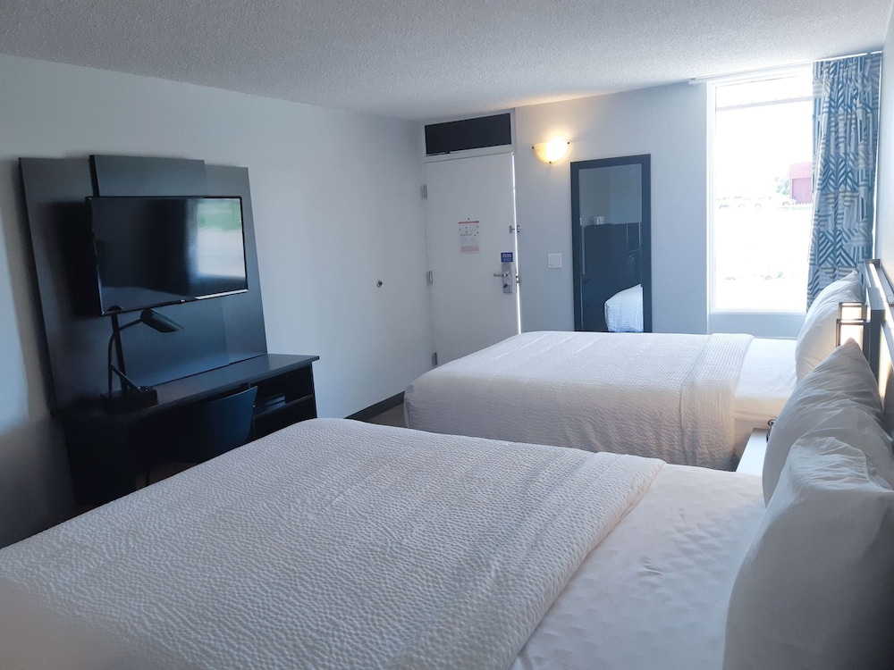 Motel6 Brooks, AB 24/43