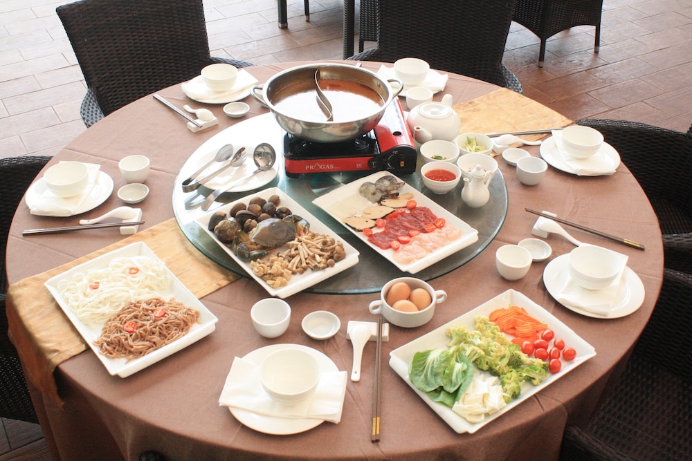 HERMES PALACE HOTEL 46/56