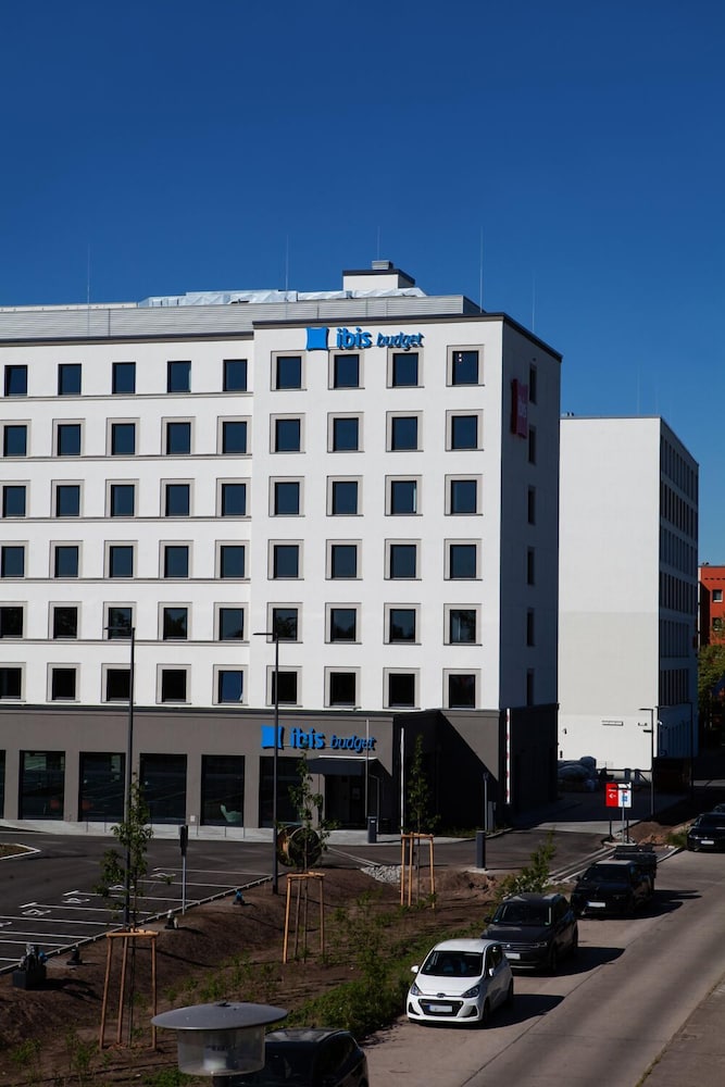 ibis budget Hotel Berlin Airport 3/45