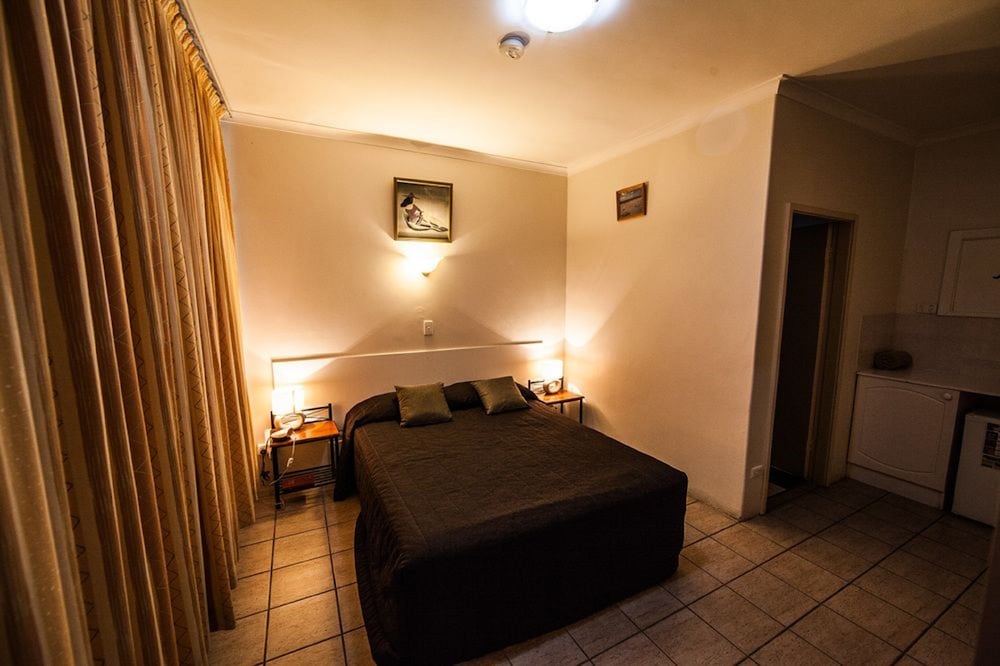 Elkira Court Motel 36/58
