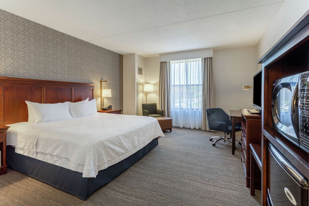 Hampton Inn Suites Saratoga Springs Downtown 16/69