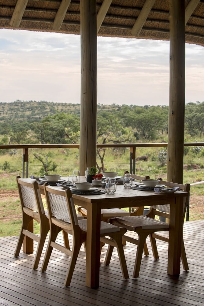 Mhondoro Game Lodge 37/50