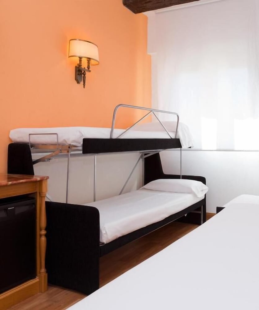 Gran Hotel Los Angeles 26/48
