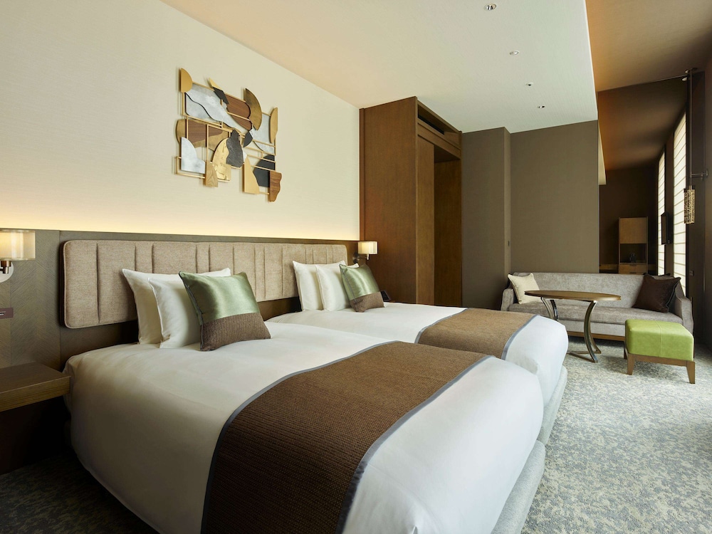 DELUXE, 2 BEDS