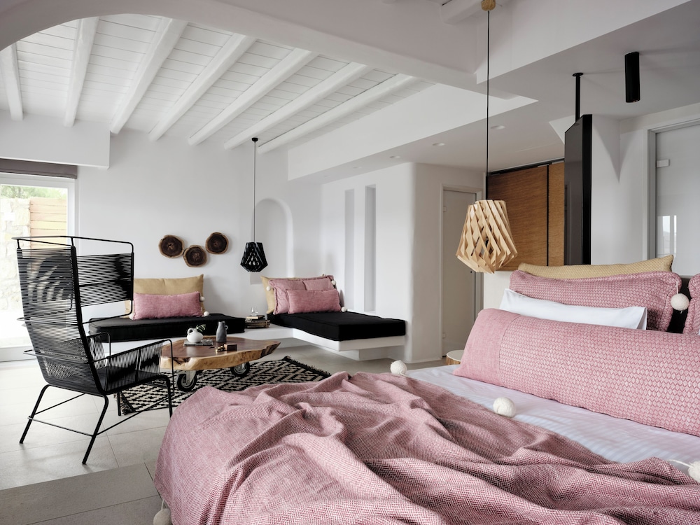 SIGNATURE, SUITE, PRIVATE POOL