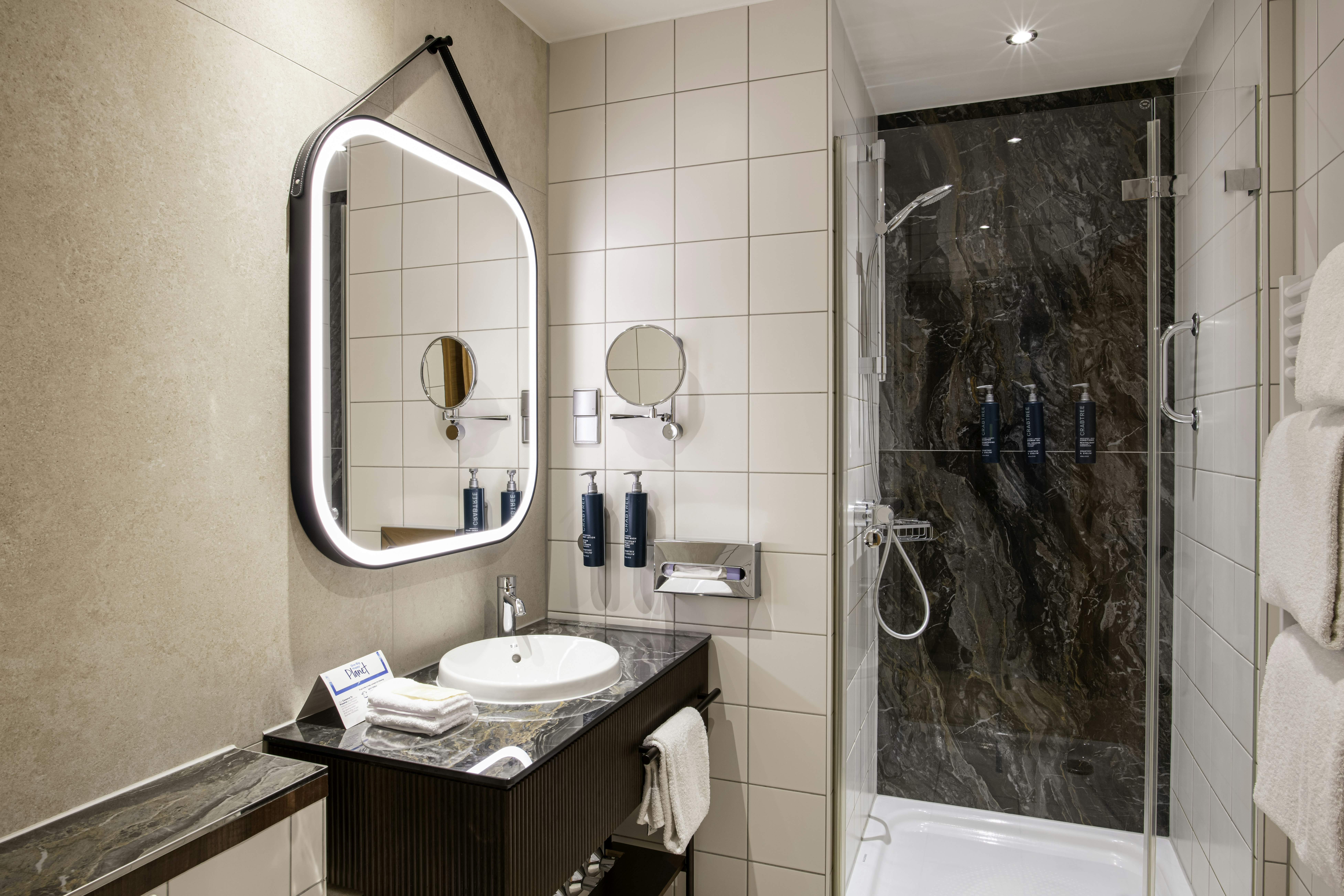 Dom, King Bed, with View، Hilton Cologne Hotel 4/5
