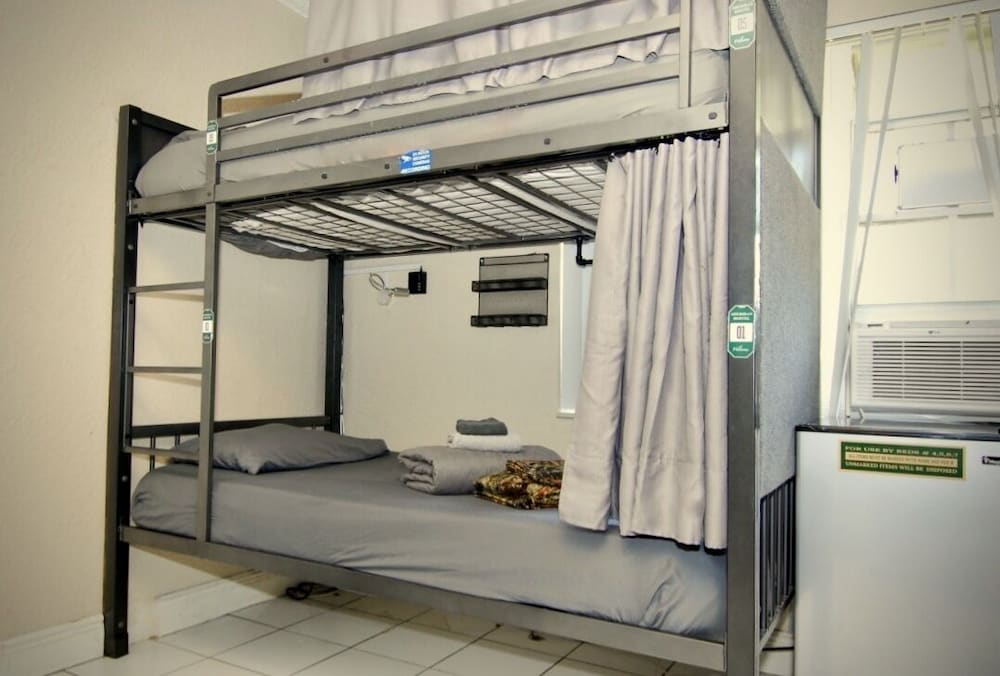 Sheridan Hostel 13/50
