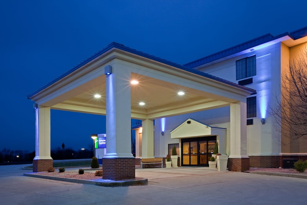 Holiday Inn Express Washington 1/45