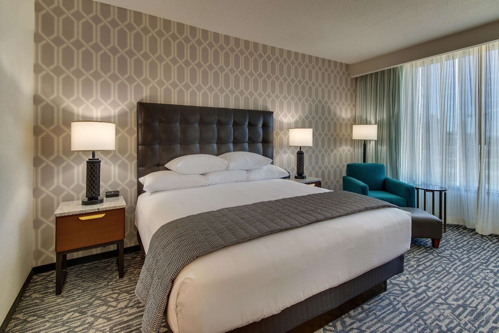 Drury Plaza Hotel Nashville Downtown 12/50
