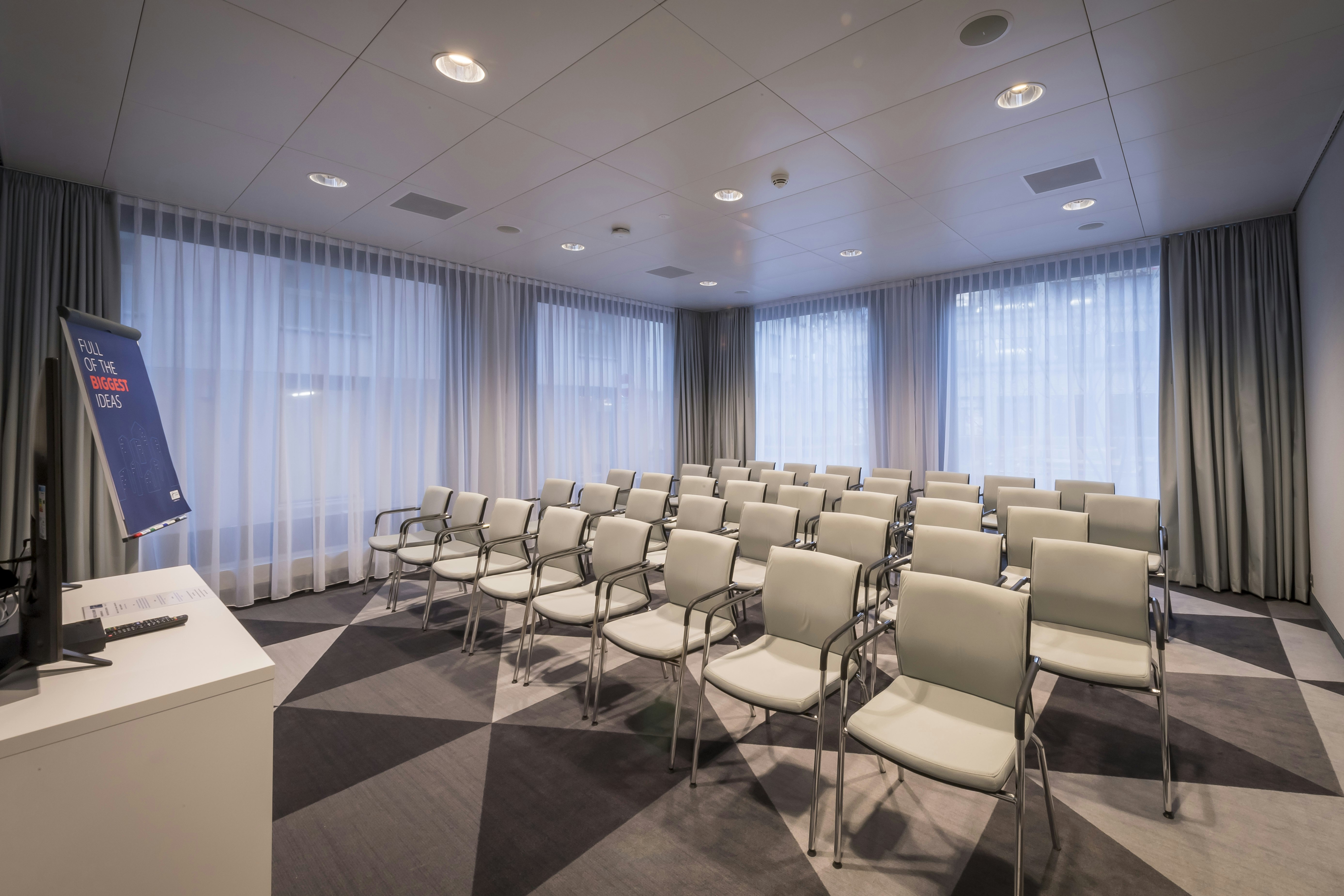 Holiday Inn Express Luzern Kriens 67/76