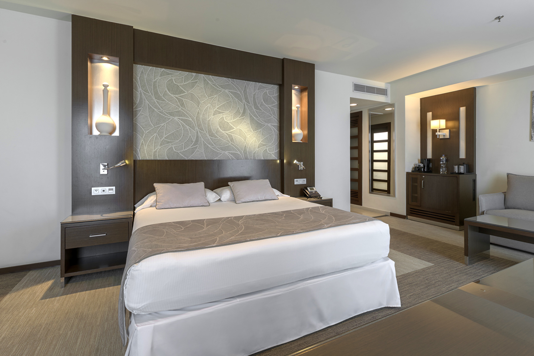 غرفة تنفيذية عائلية بسرير كينج، Riu Plaza Guadalajara 3/5